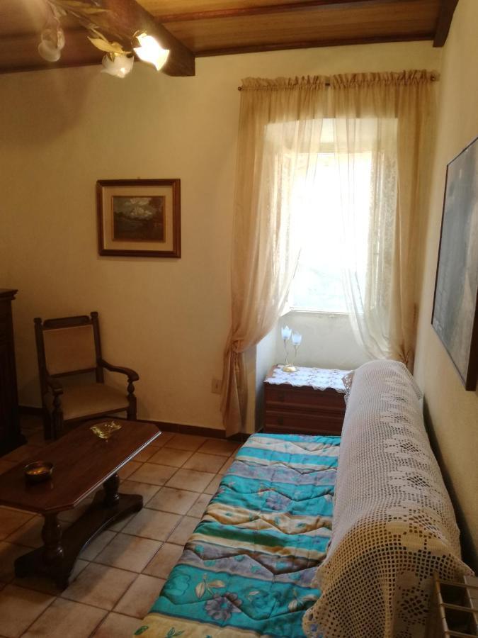 Il Piccolo Borgo Apartment Пиедилуко Екстериор снимка